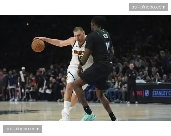 迪文琴佐右脚跟腱断裂赛季报销 森林狼侧翼深度遭受重创